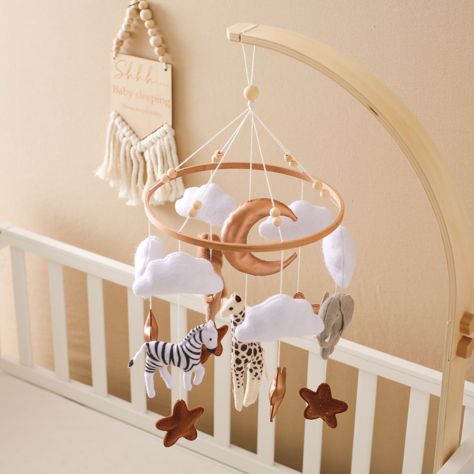 Room Hand-eye Coordination Decoration Wind Chimes Crib Felt Forest Animal Cloud Moon Bed Bell